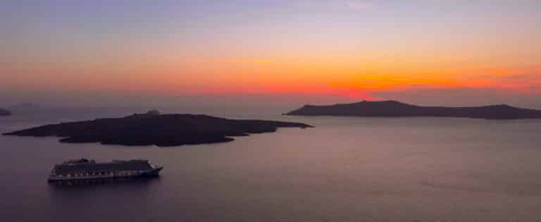 Complete Santorini Travel Blog + Free Attractions Map